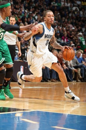  篮板王争夺激烈，内线霸主谁属