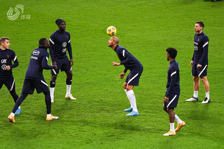  法国国家队集训备战欧国联