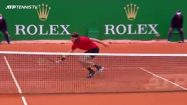  西西帕斯单反建功，雅典赛主场折桂