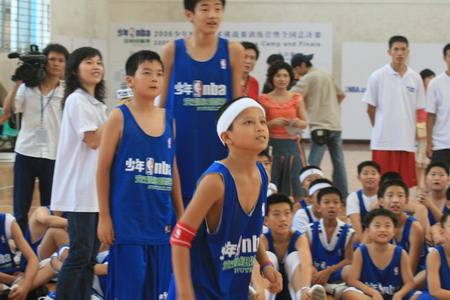  全明星周末欢乐多，技巧挑战赛趣味横生